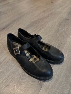 Vintage LOWER EAST SIDE Black Mary Jane Flats with Buckle